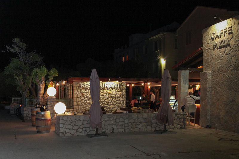 Hotel Smokva Pag Pag Town Extérieur photo